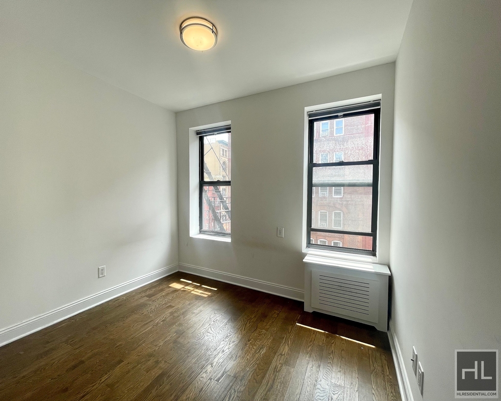 Mott Street - Photo 4