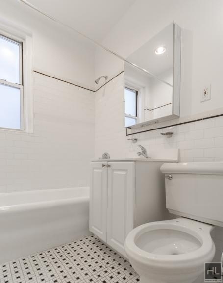 West 13 Street - Photo 2
