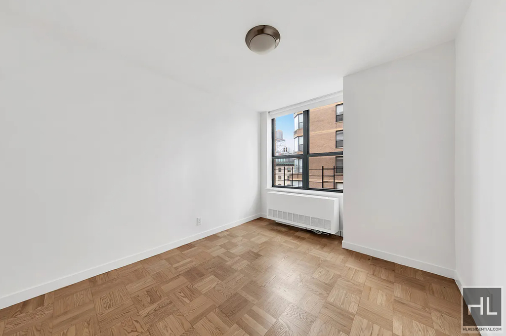 West 87th Street - Photo 2