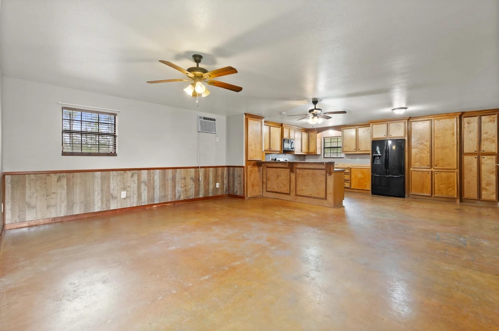 22360 Highway 321 - Photo 2