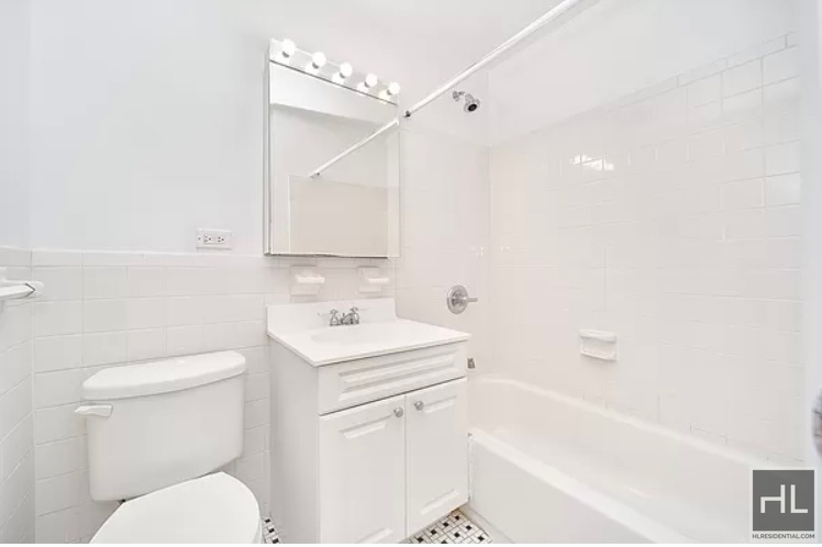 East 91st Street - Photo 3