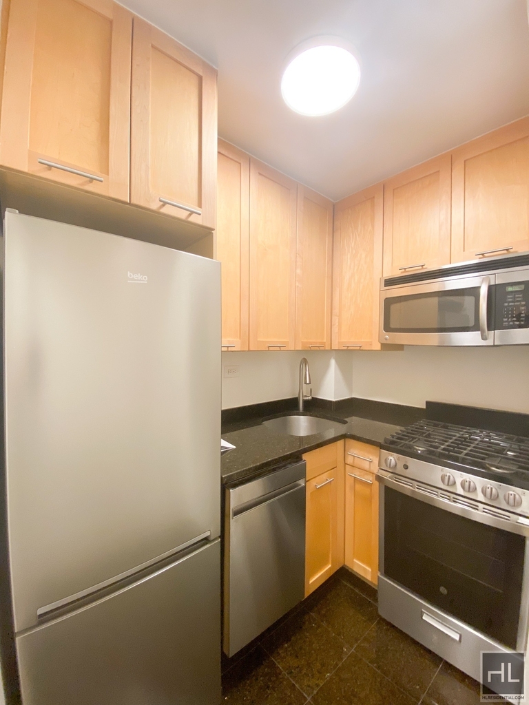 East 79th Street - Photo 1