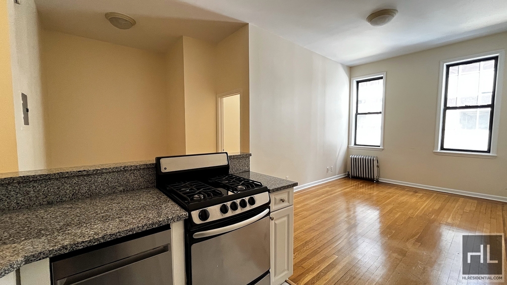West 56 Street - Photo 1