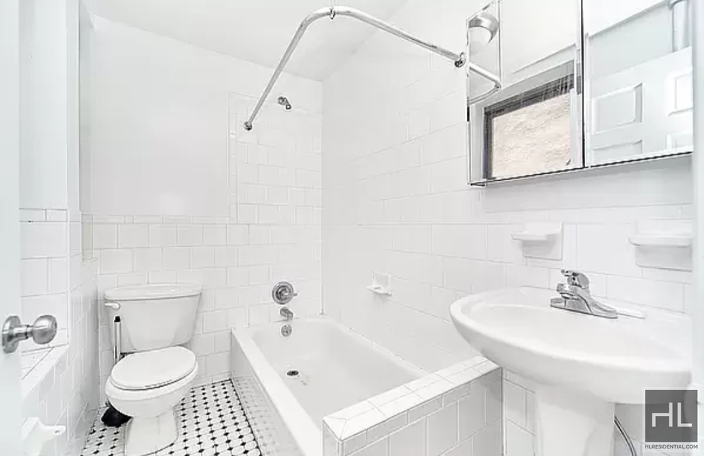 East 80 Street - Photo 1