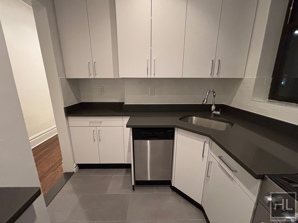 West 72 Street - Photo 4