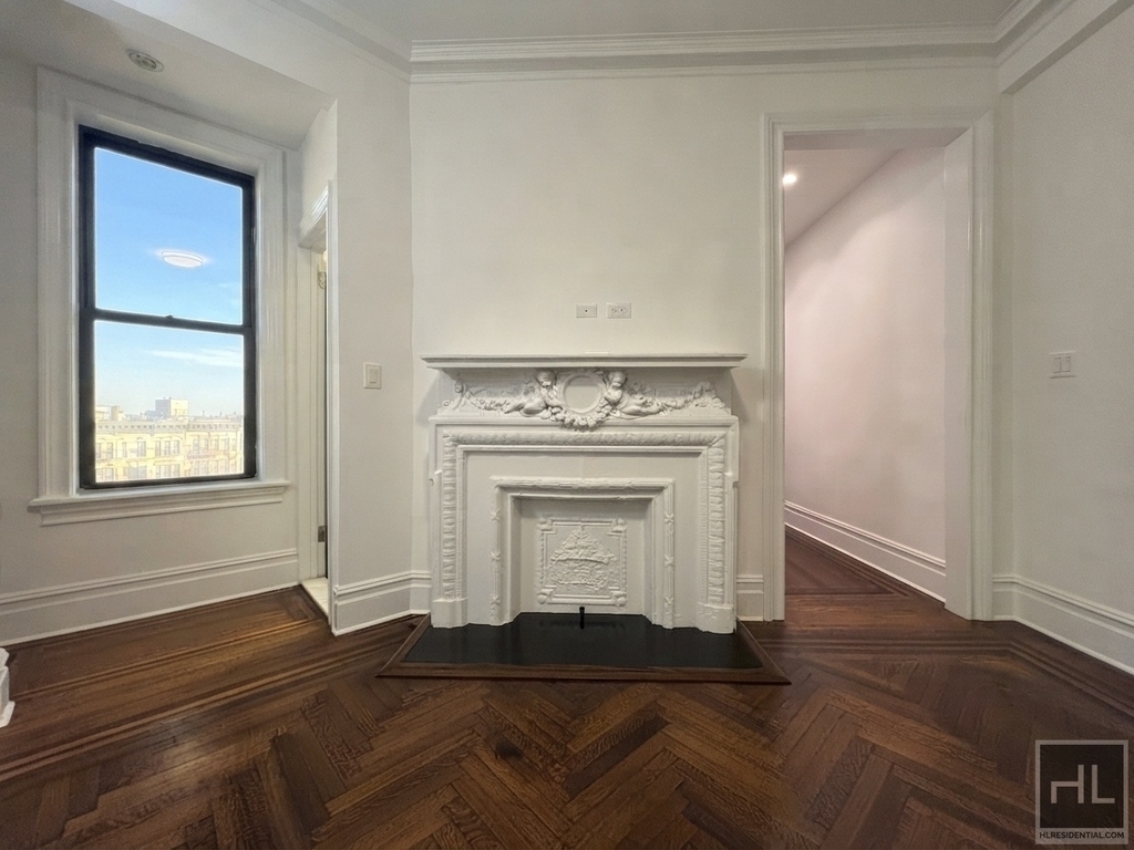 West 72 Street - Photo 1