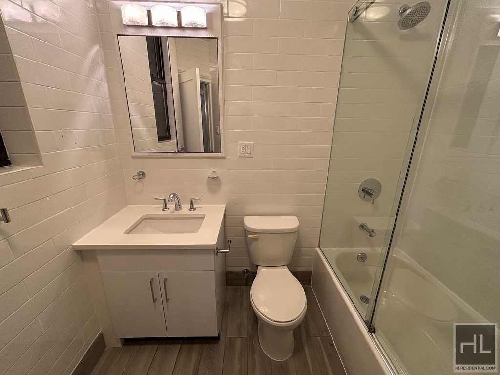 West 72 Street - Photo 7