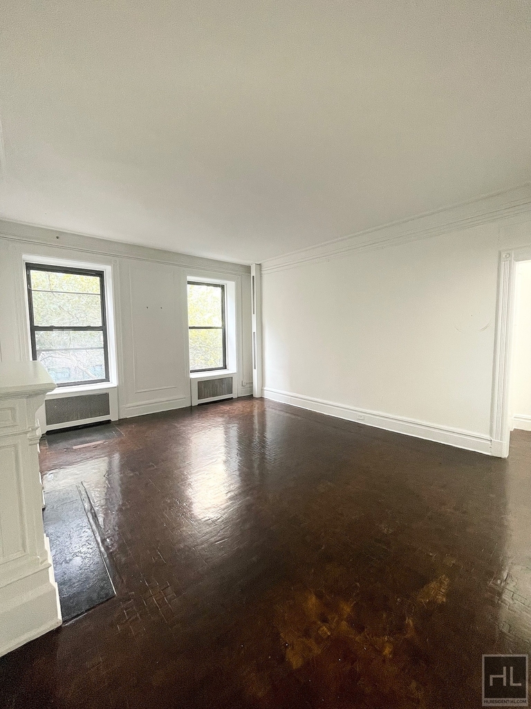 East 80th Street - Photo 1