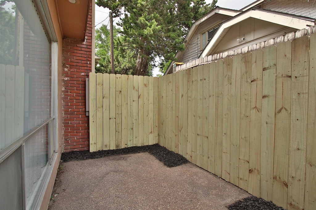 1733 Commonwealth Street - Photo 15
