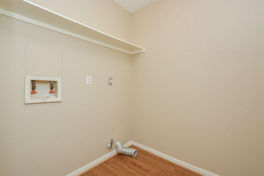 22811 Market Square Lane - Photo 29