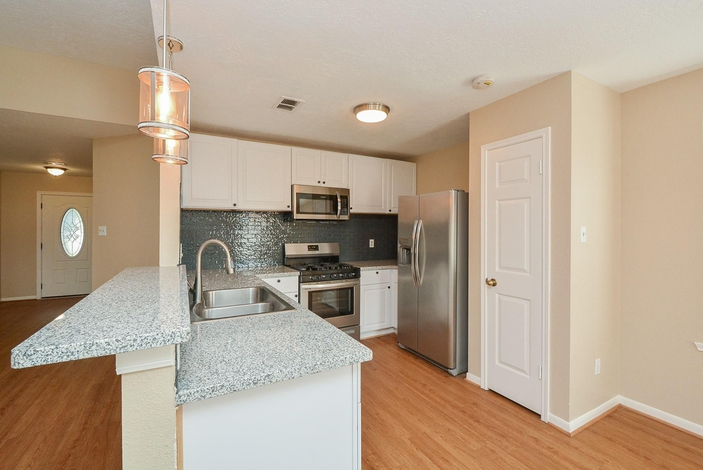 22811 Market Square Lane - Photo 17