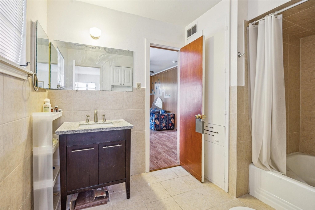 3825 Gramercy Street - Photo 4