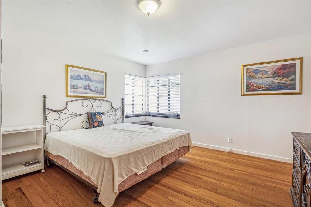 3825 Gramercy Street - Photo 3