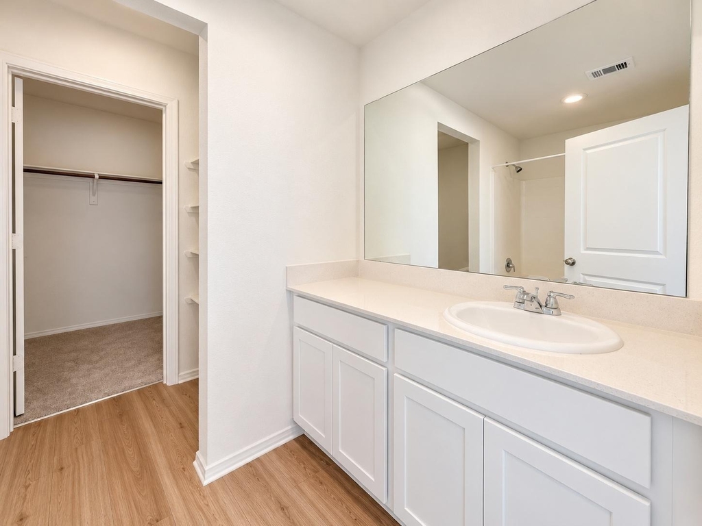1512 Las Cuevas Drive - Photo 9