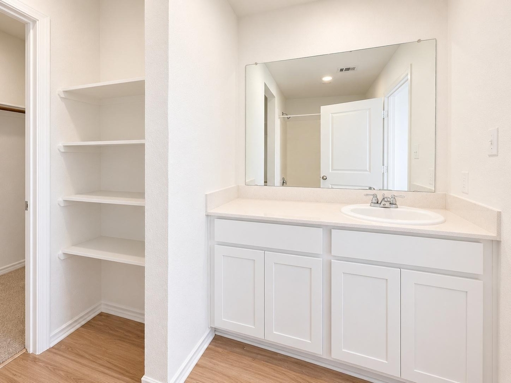 1512 Las Cuevas Drive - Photo 10