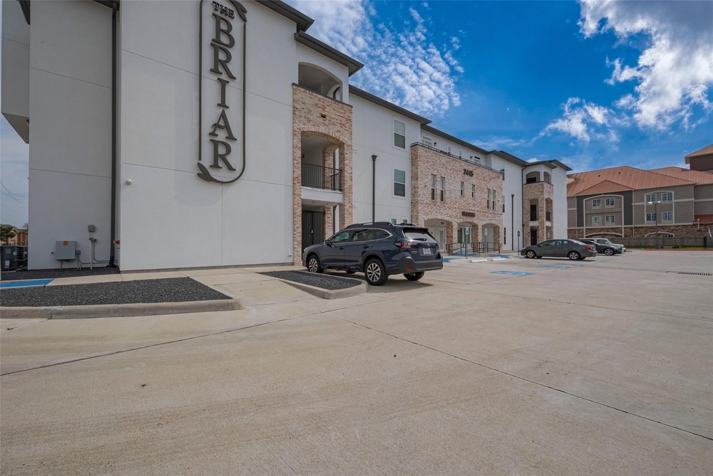 2445 Shadow View Lane - Photo 0