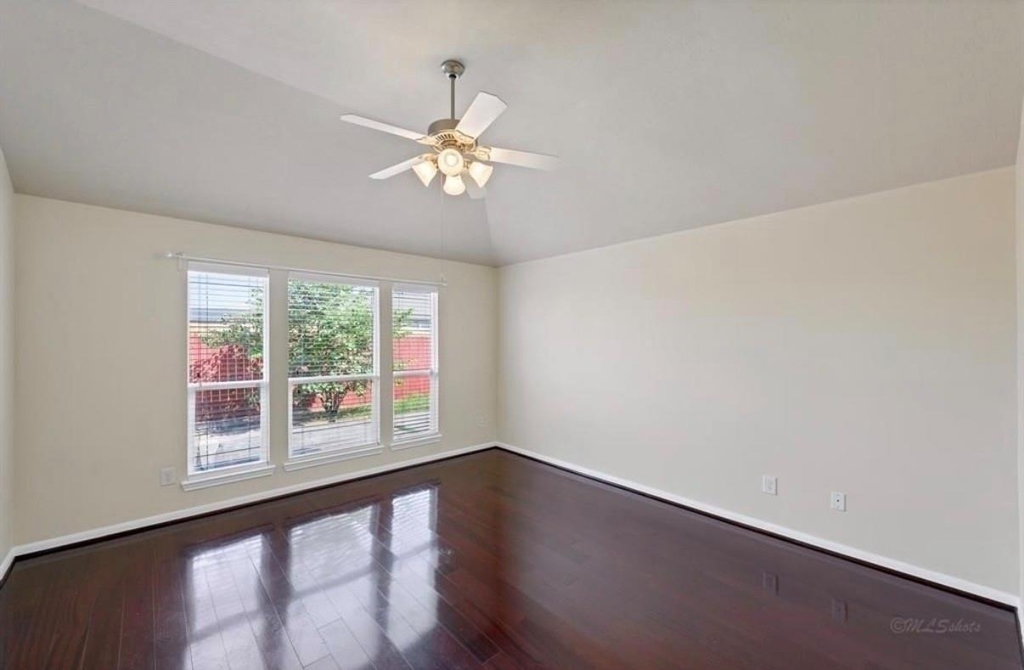 19454 Plantation Cove Lane - Photo 11