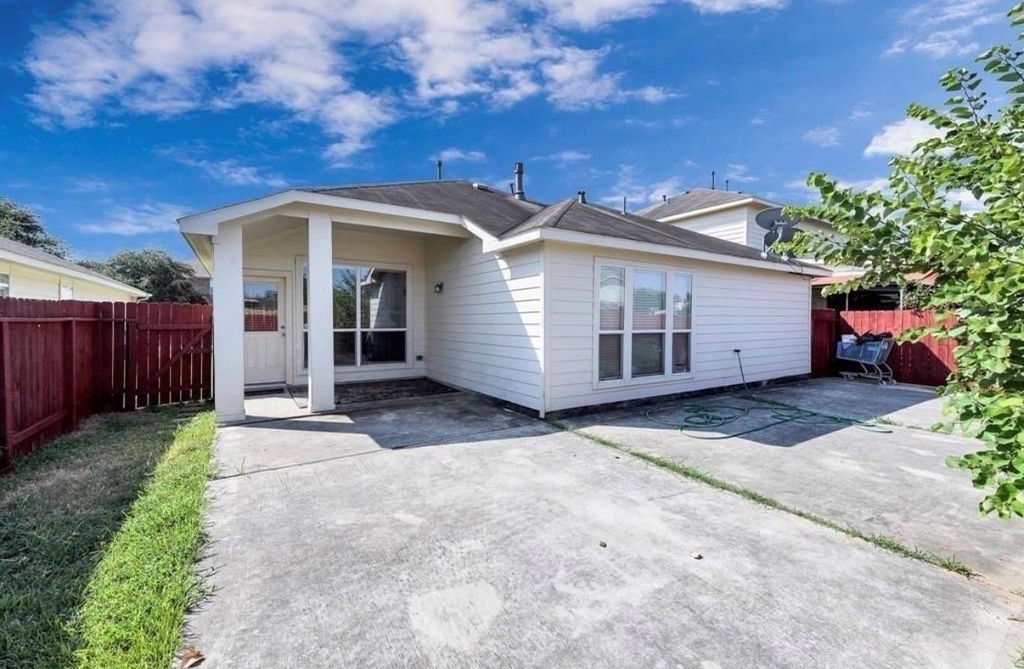 19454 Plantation Cove Lane - Photo 17