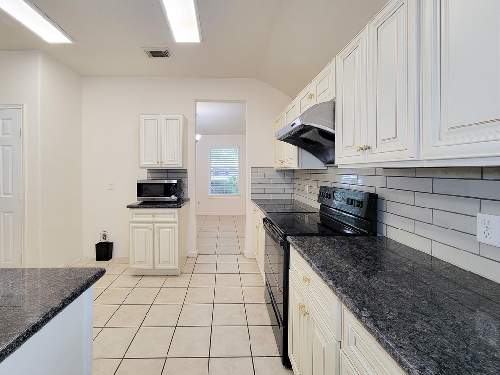 3010 Stonecross Lane - Photo 12