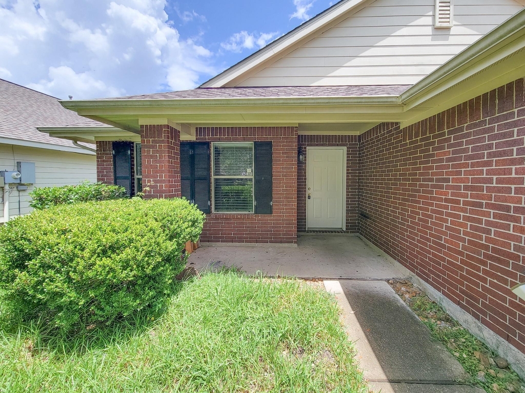 3010 Stonecross Lane - Photo 2