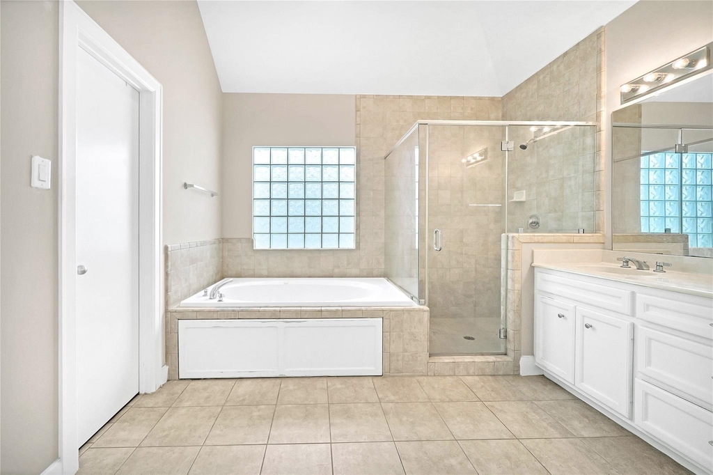 3633 Main Plaza Drive - Photo 18