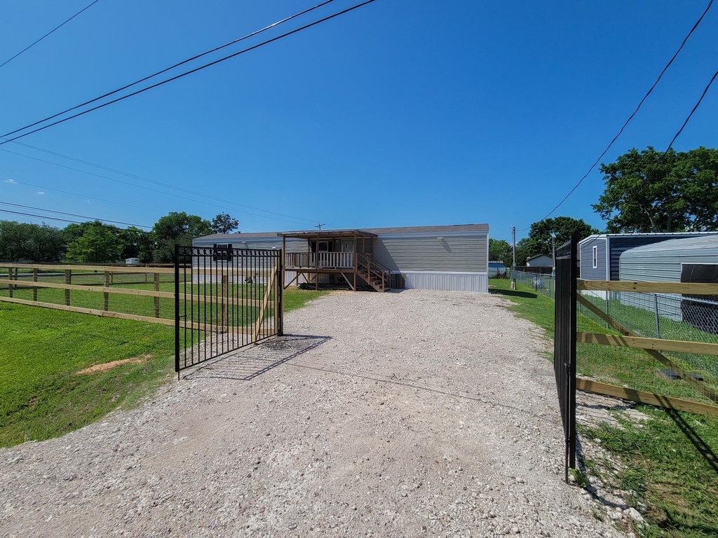 7501 Primrose Street - Photo 2