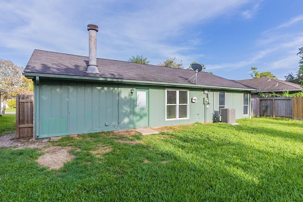 2135 Collingsfield Drive - Photo 17