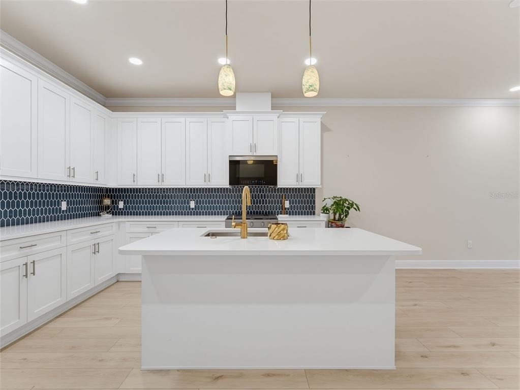 2525 Mario Way - Photo 12