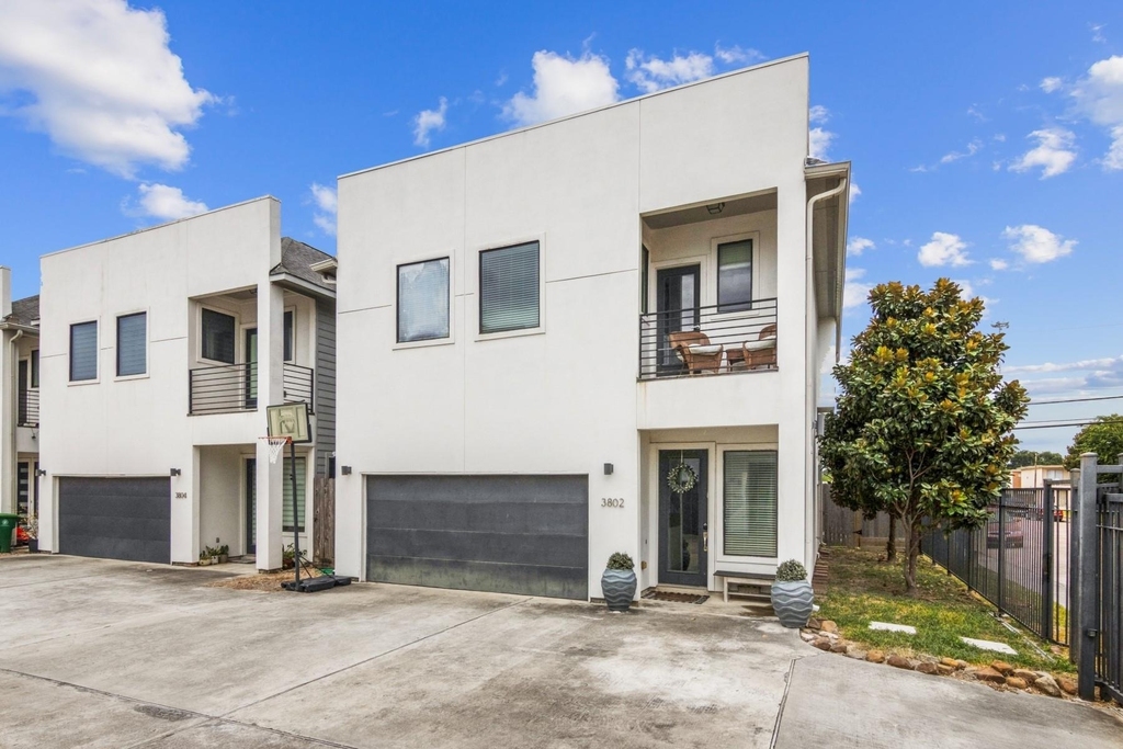 3802 Summa Place - Photo 1