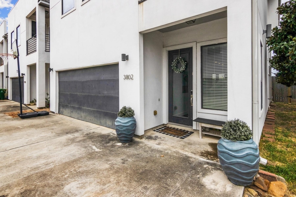 3802 Summa Place - Photo 2