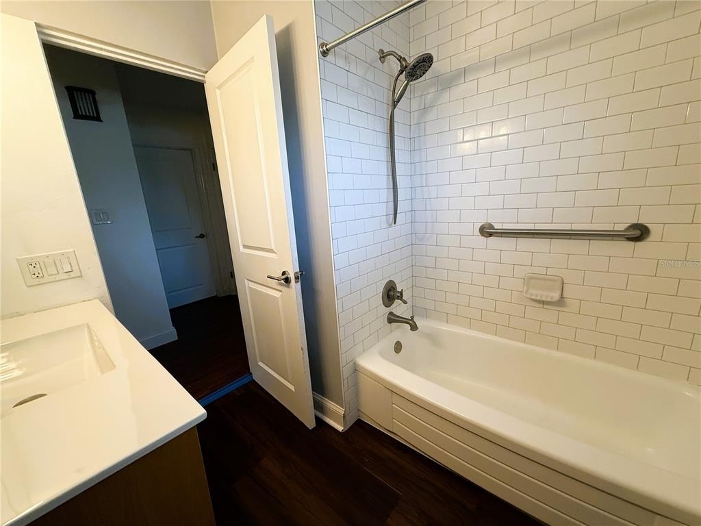 1048 40th Avenue Ne - Photo 11