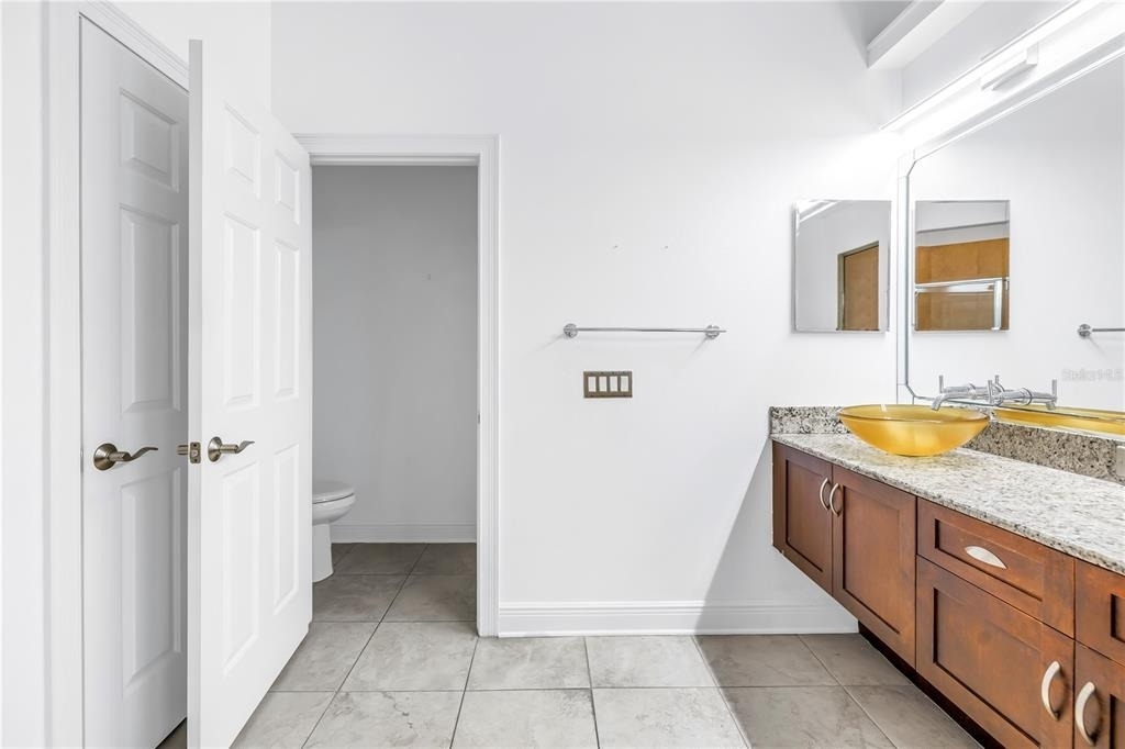 651 Saxony Boulevard - Photo 24