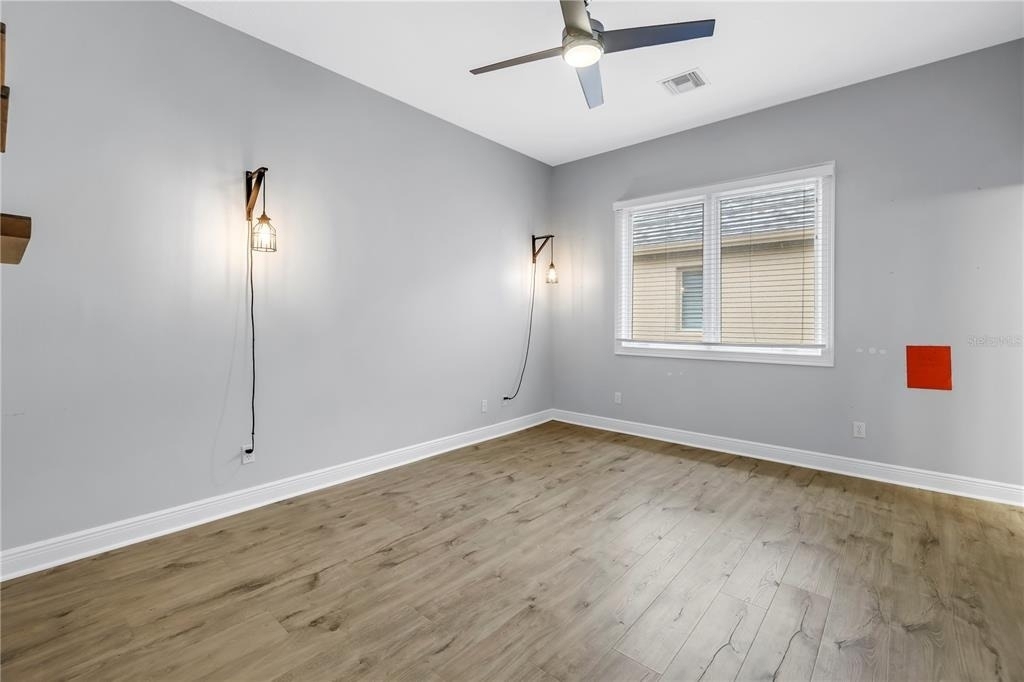 651 Saxony Boulevard - Photo 27