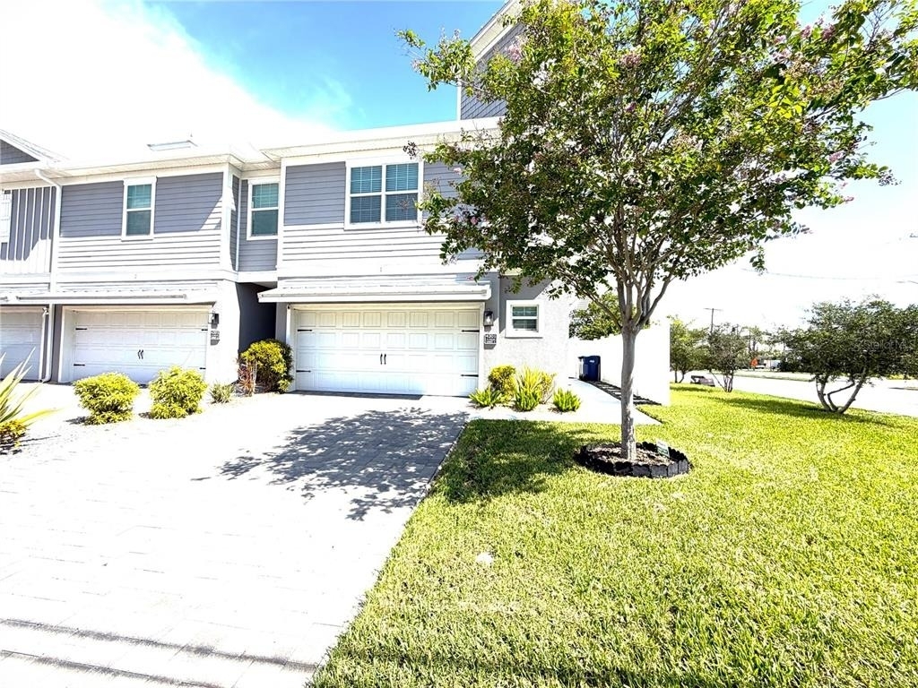 4201 W Gray Street - Photo 0