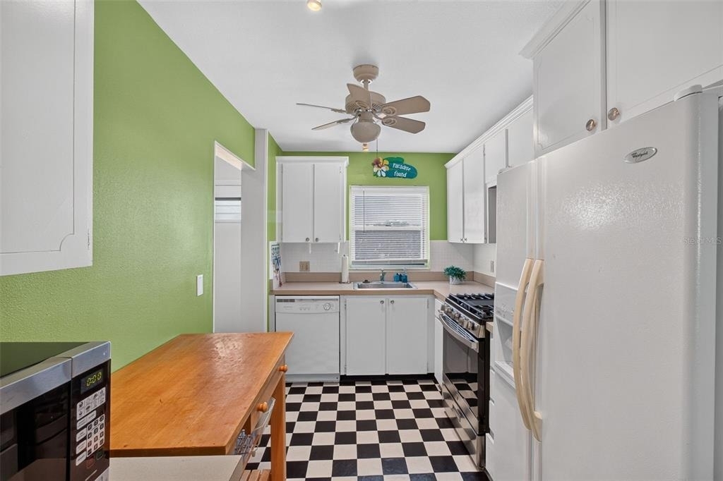 2850 59th Street S - Photo 7