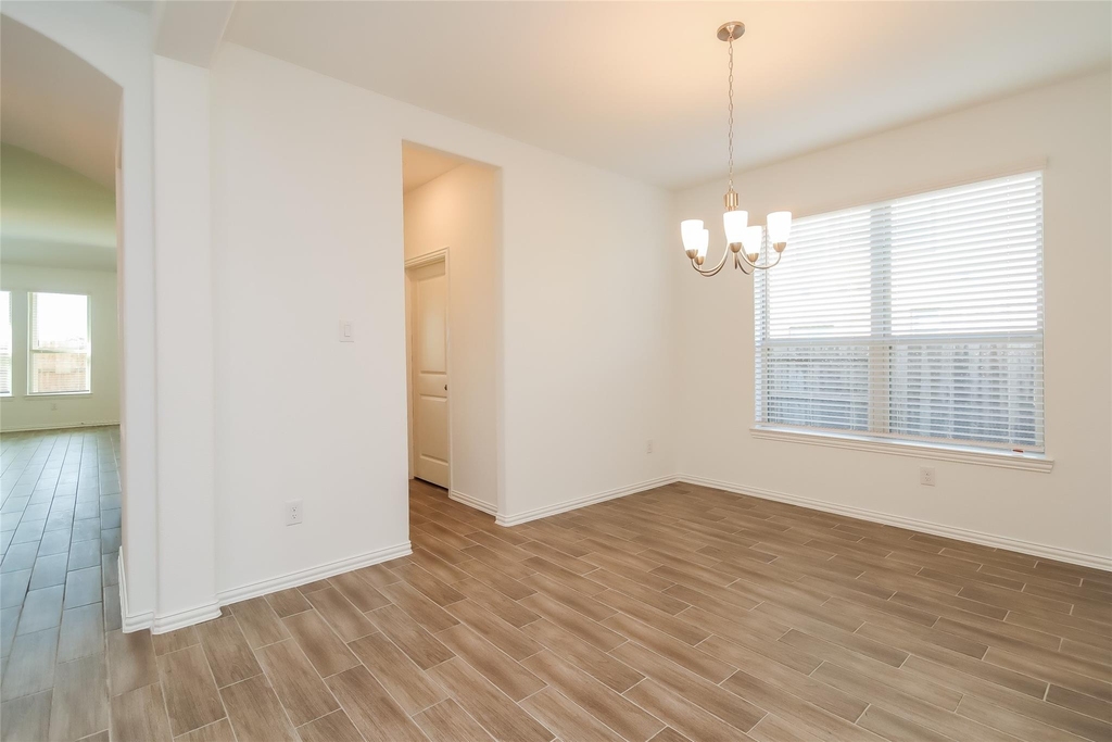 15122 Arlington Park Avenue - Photo 5