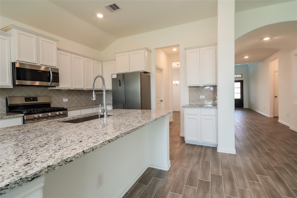 15122 Arlington Park Avenue - Photo 6