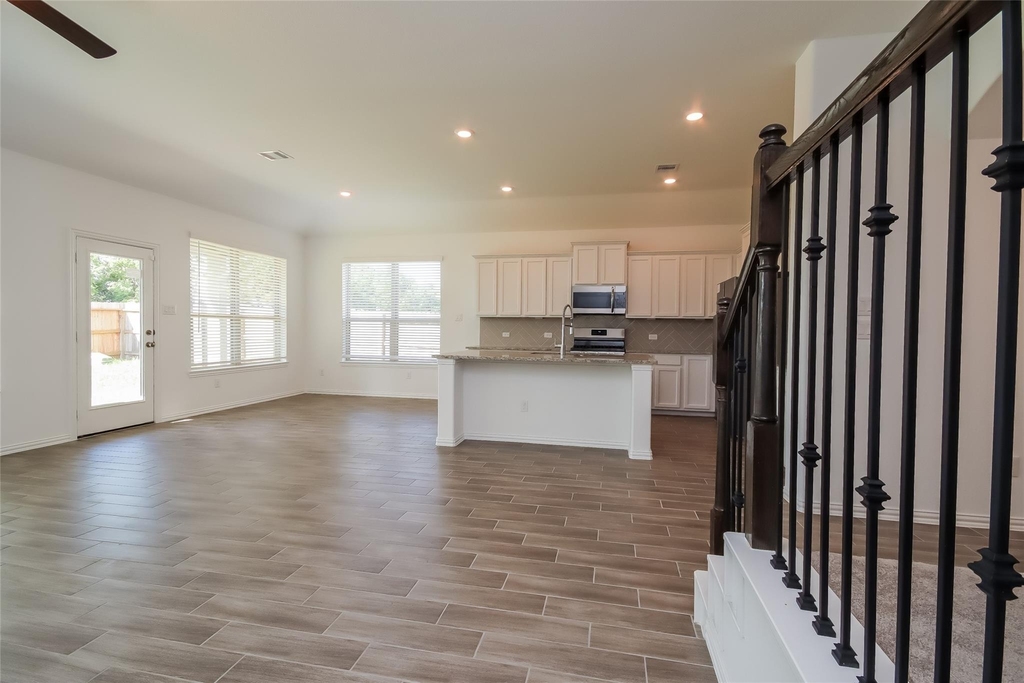 15122 Arlington Park Avenue - Photo 4