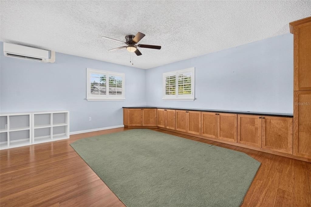 437 43rd Ave N - Photo 6