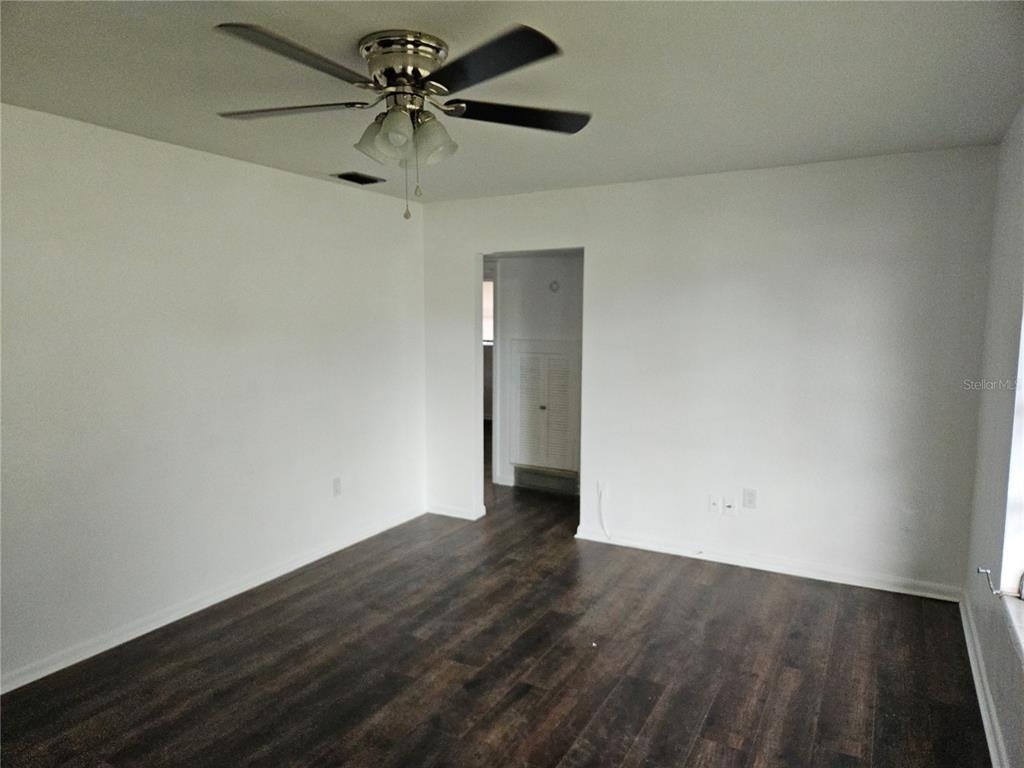 1574 Crown Street - Photo 2