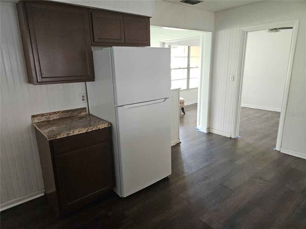 1574 Crown Street - Photo 5