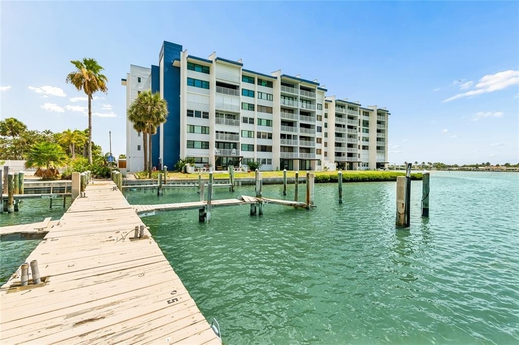 450 Treasure Island Causeway - Photo 1
