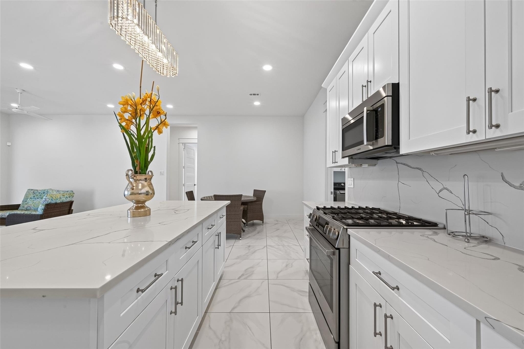 10403 Anchorage Passage - Photo 12
