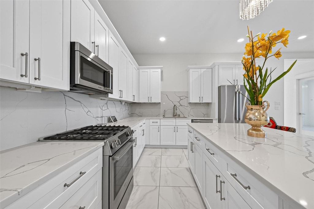 10403 Anchorage Passage - Photo 9