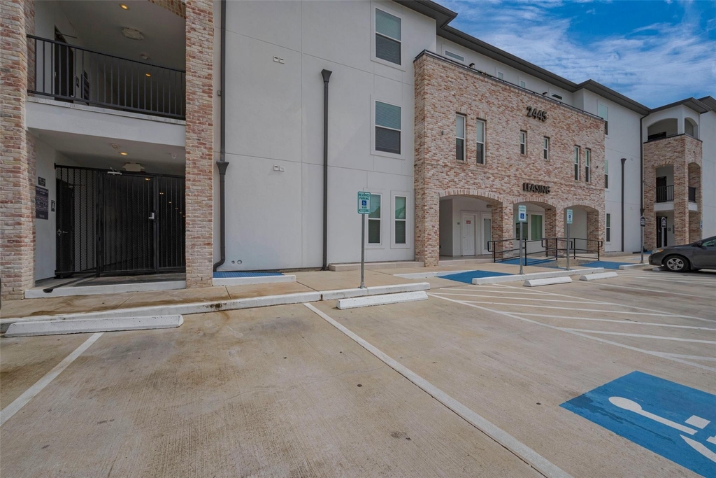 2445 Shadow View Lane - Photo 0