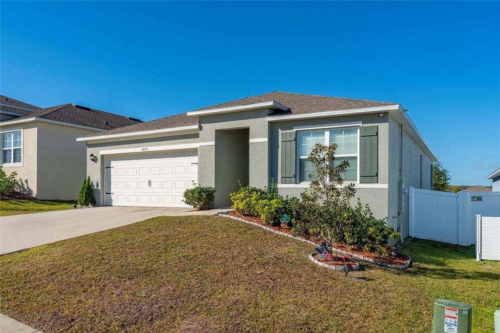 1825 Juneberry Street - Photo 2