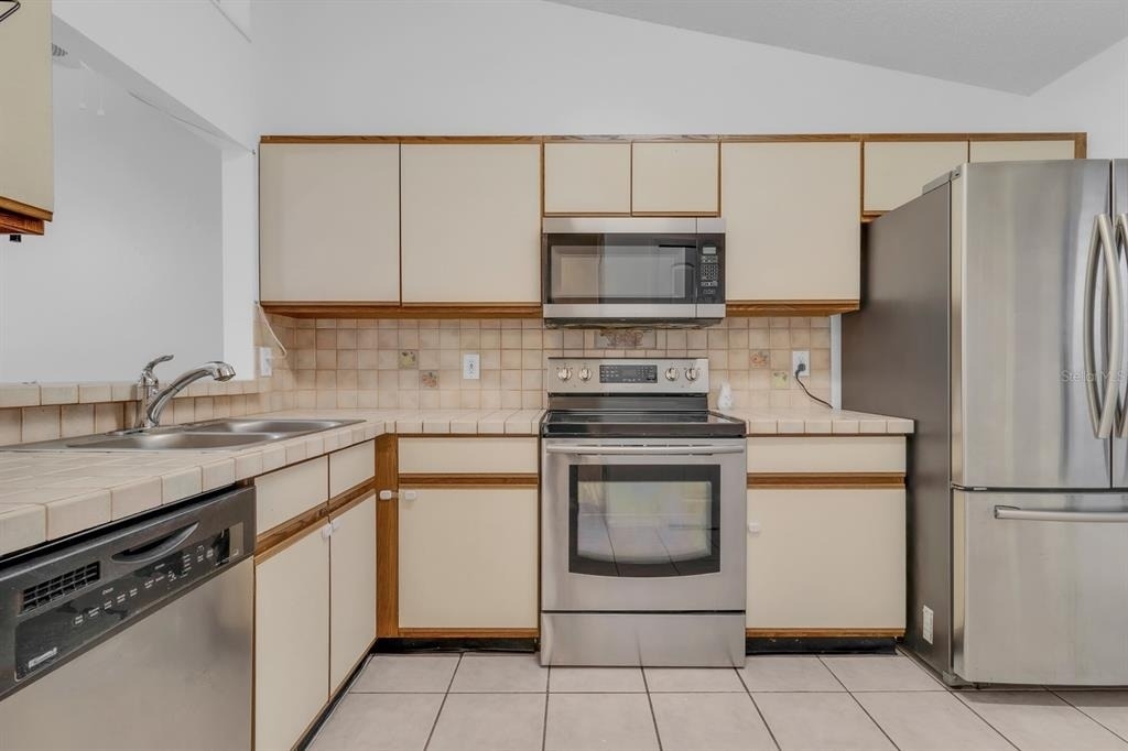 2432 King Oak Court - Photo 22