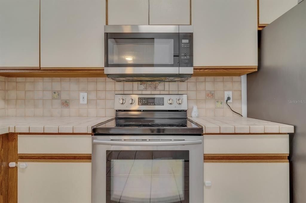 2432 King Oak Court - Photo 21