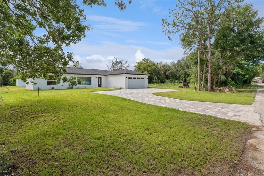 2544 N Arrowhead Road - Photo 1