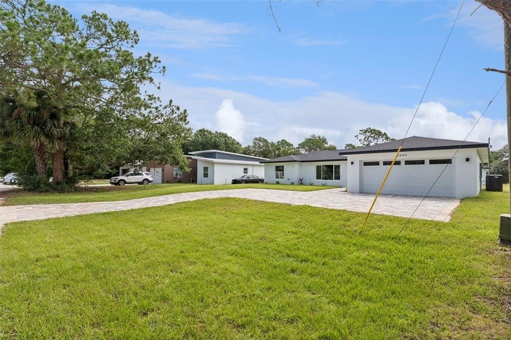2544 N Arrowhead Road - Photo 2